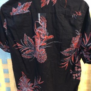 H&M Shirts - H&M floral button up H&M Shirts - H&M floral button up